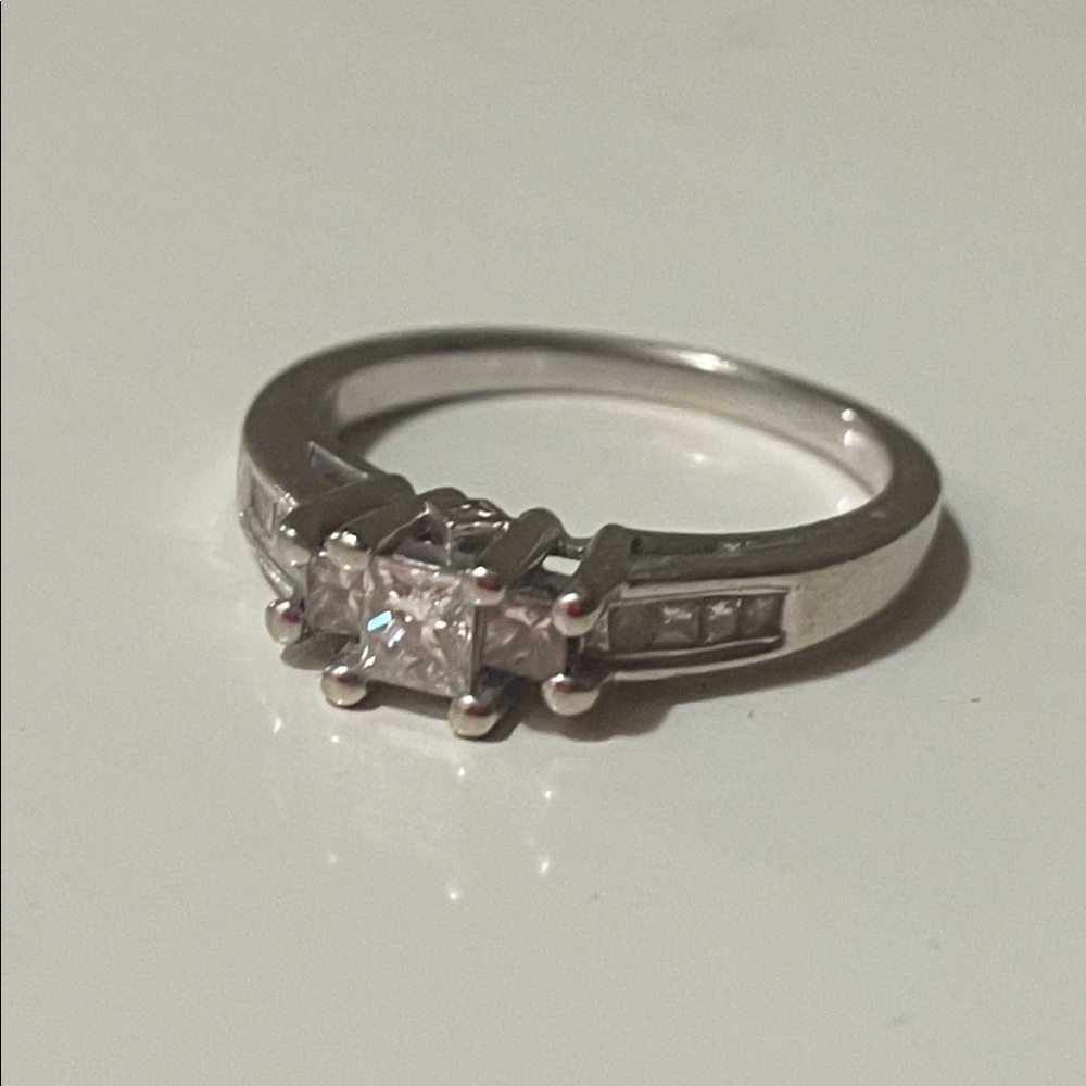 Diamond engagement ring